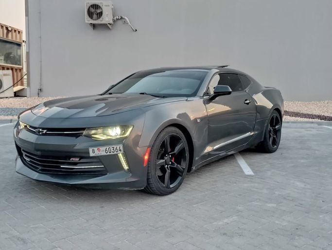 مستعملة Chevrolet Camaro سادساً, 3.6 l, 2018 في في أبو ظبي من Al Fajr Automobile showroom، اللون رمادي. أخرى | AUTO.AE