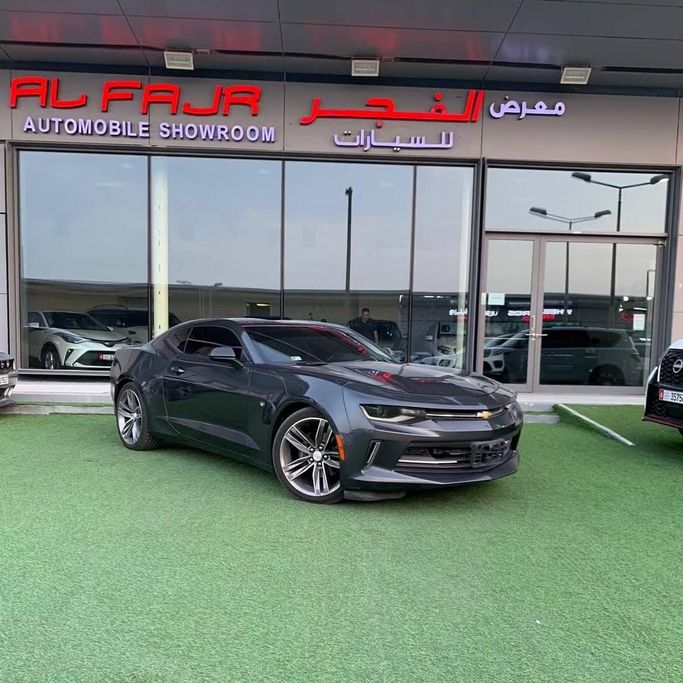 Used Chevrolet Camaro VI, 3.6 l, 2017 in Abu Dhabi by Al Fajr Automobile showroom, Grey color. GCC Specs | AUTO.AE