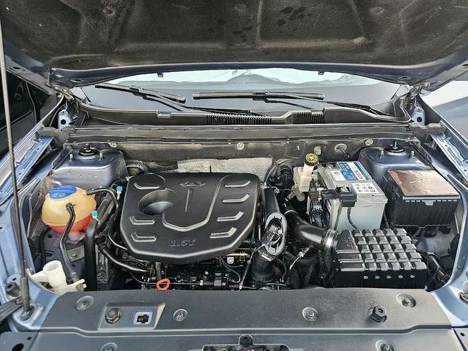 Подержанный Chevrolet Captiva II, 1.5 л, 2023 в Абу-Даби от Al Asad Automobile Showroom Серый цвет. GCC | AUTO.AE