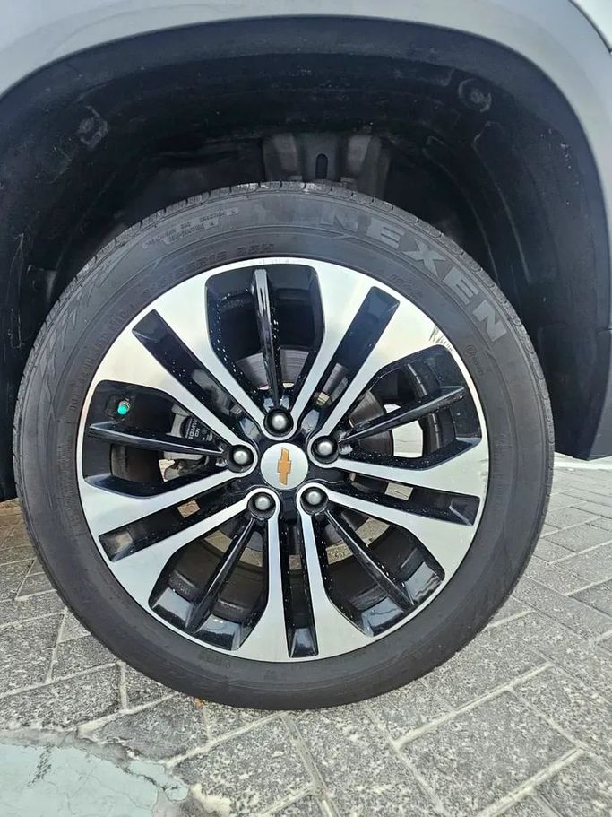 Подержанный Chevrolet Captiva II, 1.5 л, 2023 в Абу-Даби от Al Asad Automobile Showroom Серый цвет. GCC | AUTO.AE