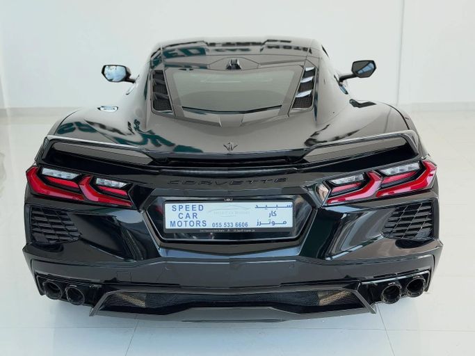 Подержанный Chevrolet Corvette 3LT C8, 6.2 л, 2020 в Абу-Даби от Speed Car Motors Черный цвет.  | AUTO.AE