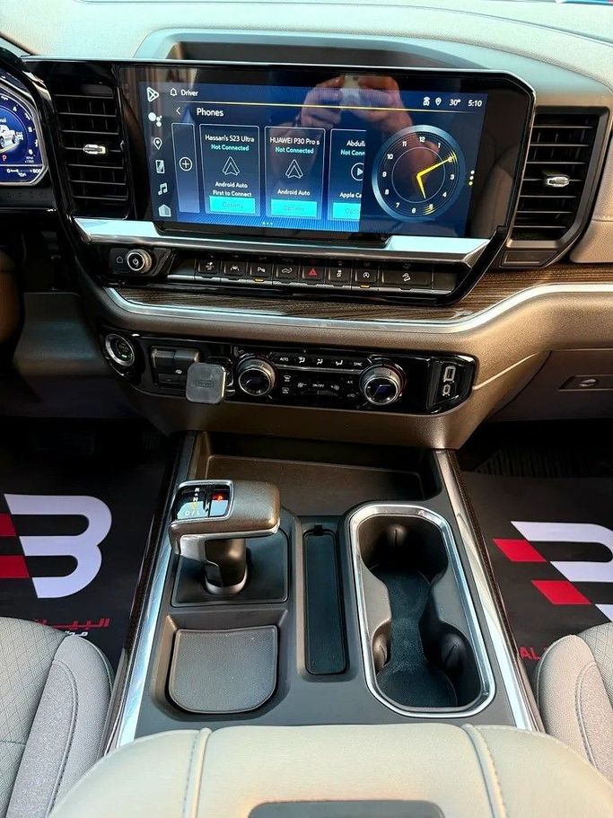 Used Chevrolet Silverado IV (T1XX), 6.2 l, 2022 in Abu Dhabi by Al Bayan Motors, Blue color. GCC Specs | AUTO.AE