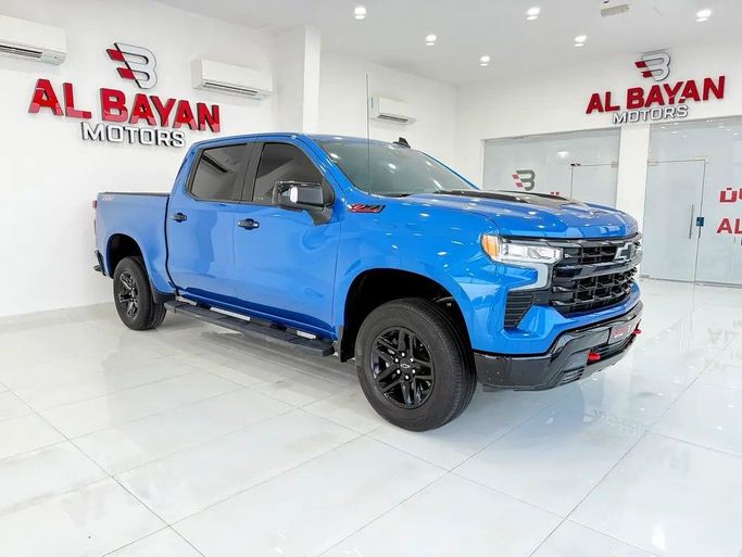 Used Chevrolet Silverado IV (T1XX), 6.2 l, 2022 in Abu Dhabi by Al Bayan Motors, Blue color. GCC Specs | AUTO.AE