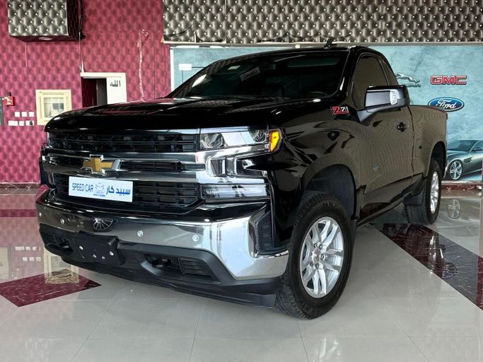 Used Chevrolet Silverado IV (T1XX), 5.3 l, 2021 in Abu Dhabi by Speed Car Motors, Black color.  | AUTO.AE