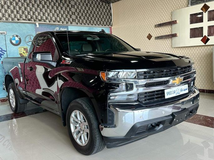 Used Chevrolet Silverado IV (T1XX), 5.3 l, 2021 in Abu Dhabi by Speed Car Motors, Black color.  | AUTO.AE
