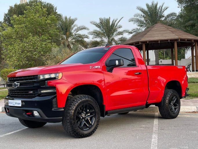 Used Chevrolet Silverado IV (T1XX), 5.3 l, 2021 in Abu Dhabi by Speed Car Motors, Red color.  | AUTO.AE