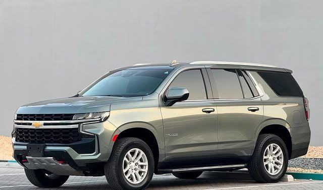 Used Chevrolet Tahoe V (T1XX), 5.3 l, 2023 in Abu Dhabi by Deals On Wheels Motors Cars Showroom, Green color. GCC Specs | AUTO.AE | Listing #270313