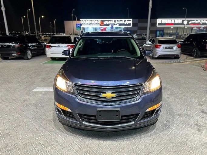 Подержанный Chevrolet Traverse Dual Exhaust I Рестайлинг, 3.6 л, 2014 в Абу-Даби от Al Ramz Motors Синий цвет. GCC | AUTO.AE
