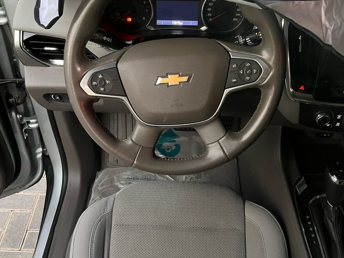 Used Chevrolet Traverse II, 3.6 l, 2020 in Abu Dhabi by Golden coast automobile showroom, Silver color. GCC Specs | AUTO.AE