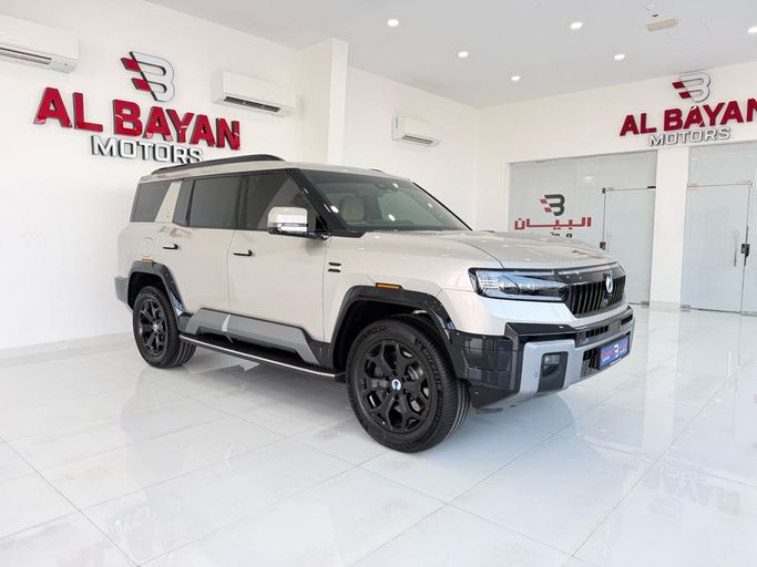 Подержанный Denza B8 I, 2.0 л, 2027 в Абу-Даби от Al Bayan Motors Золотистый цвет. GCC | AUTO.AE | Объявление #261796
