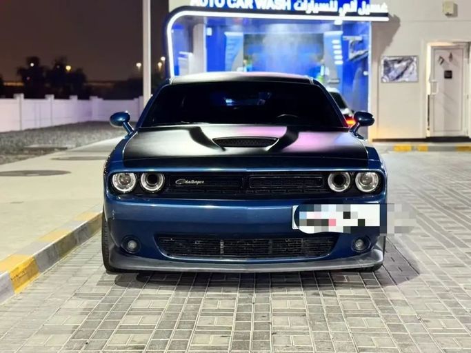 Подержанный Dodge Challenger R_T III Рестайлинг 2, 5.7 л, 2020 в Абу-Даби Голубой цвет. Американская | AUTO.AE | Объявление #267260