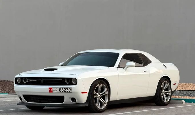 مستعملة Dodge Challenger GT ثالثاً فيس ليفت 2, 3.6 l, 2021 في في الإمارات, أبوظبي من F1 Lebanon vehicle Trading، اللون أبيض. مواصفات الخليج | AUTO.AE | إعلان #275670