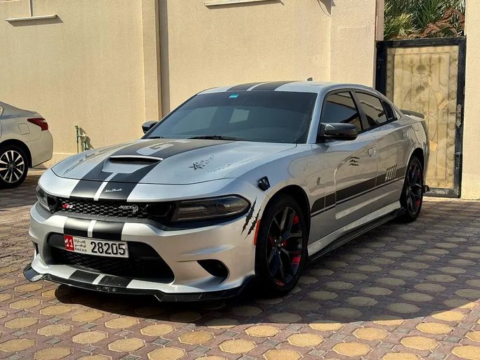 مستعملة Dodge Charger GT عملية فيس ليفت السابع (LD), 3.6 l, 2019 في في الإمارات, أبوظبي من F1 Lebanon vehicle Trading، اللون فضي. المواصفات الأمريكية | AUTO.AE | إعلان #275669