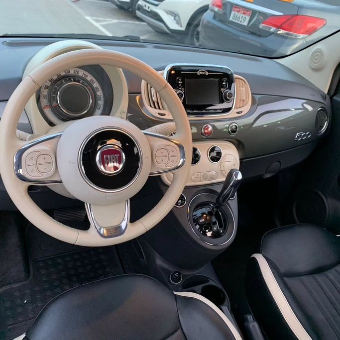 Подержанный Fiat 500 II Рестайлинг, 1.2 л, 2017 в Абу-Даби от Al Fajr Automobile showroom Серый цвет. GCC | AUTO.AE