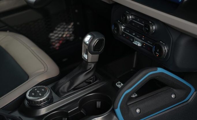 Used Ford Bronco VI, 2.7 l, 2022 in Abu Dhabi by Advantage Motors, White color. GCC Specs | AUTO.AE