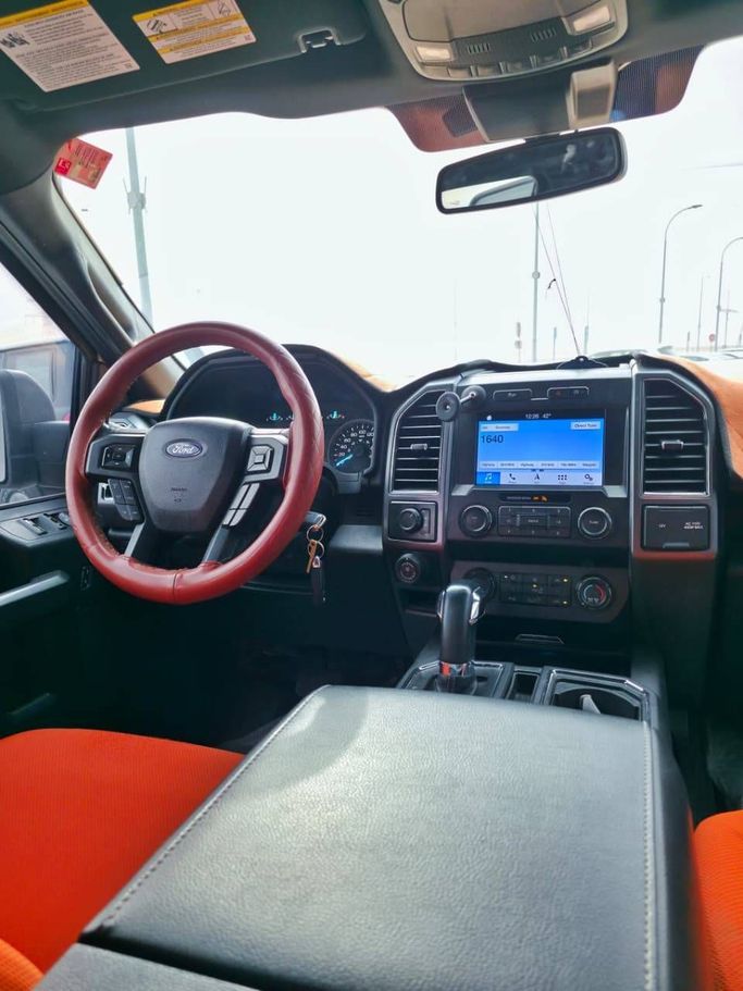 Подержанный Ford F-150 XIII Рестайлинг, 4.9 л, 2019 в Абу-Даби Белый цвет. GCC | AUTO.AE