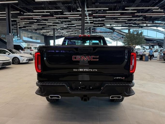 Новый GMC Sierra IV Рестайлинг, 5.3 л, 2025 в Абу-Даби от Baniyas Cars Abu Dhabi Черный цвет. Other | AUTO.AE