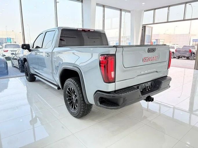 Used GMC Sierra IV Facelift, 6.2 l, 2023 in Abu Dhabi by Al Bayan Motors, Grey color. GCC Specs | AUTO.AE