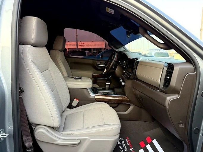 Used GMC Sierra IV Facelift, 5.3 l, 2024 in Abu Dhabi by Al Bayan Motors, Grey color. GCC Specs | AUTO.AE