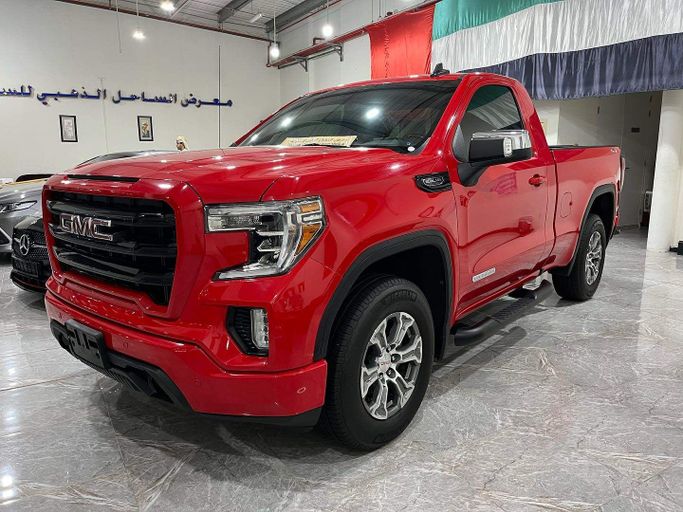 Подержанный GMC Sierra IV, 3.0 л, 2019 в Абу-Даби от Golden coast automobile showroom Красный цвет. GCC | AUTO.AE