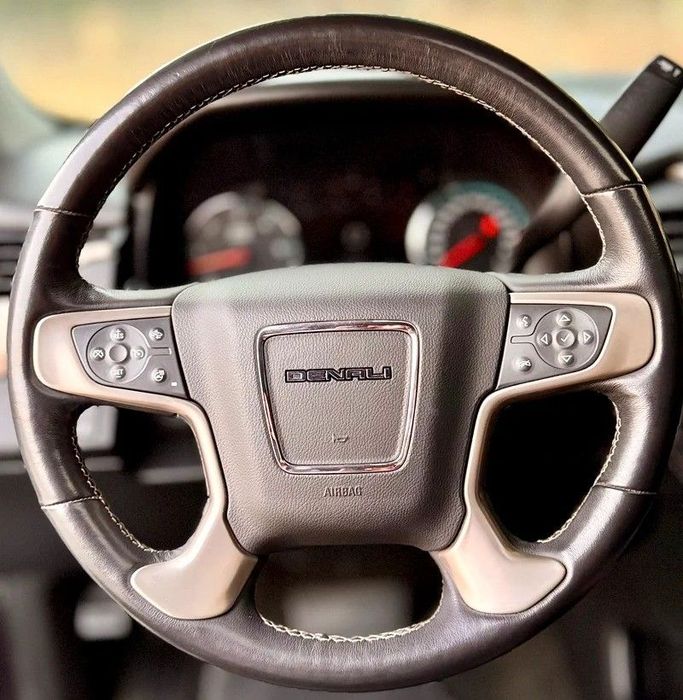 Used GMC Yukon XL IV (GMT K2UG), 6.2 l, 2018 in Abu Dhabi by Al Waleed Used Cars, Grey color. American Specs | AUTO.AE