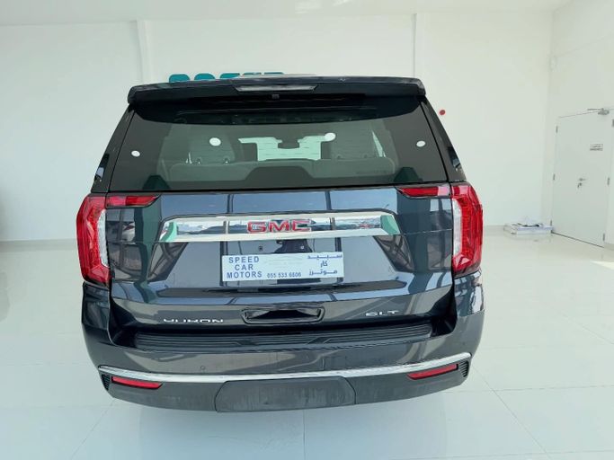 Used GMC Yukon V, 5.3 l, 2023 in Abu Dhabi by Speed Car Motors, Black color.  | AUTO.AE