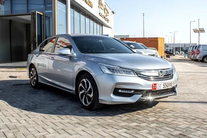 Used Honda Accord IX Facelift, 3.5 l, 2017 in Abu Dhabi by Crypto Stars Used Cars Trading, Silver color. Korean Specs | AUTO.AE