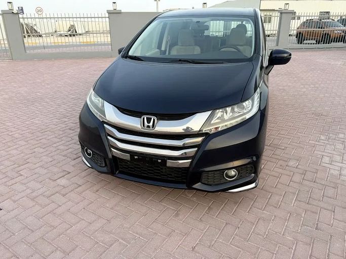 Used Honda Odyssey V Facelift, 2.4 l, 2019 in Abu Dhabi by Al Asad Automobile Showroom, Blue color. GCC Specs | AUTO.AE