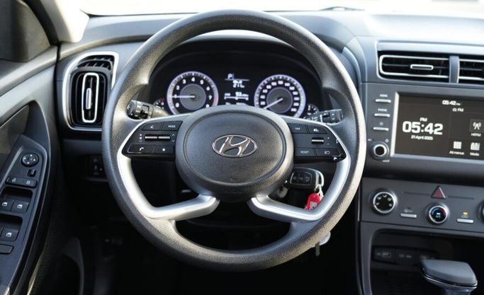 Подержанный Hyundai Creta II, 1.5 л, 2023 в Абу-Даби от Advantage Motors Белый цвет. GCC | AUTO.AE