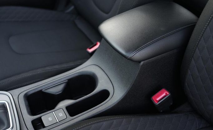 Подержанный Hyundai Creta II, 1.5 л, 2023 в Абу-Даби от Advantage Motors Белый цвет. GCC | AUTO.AE