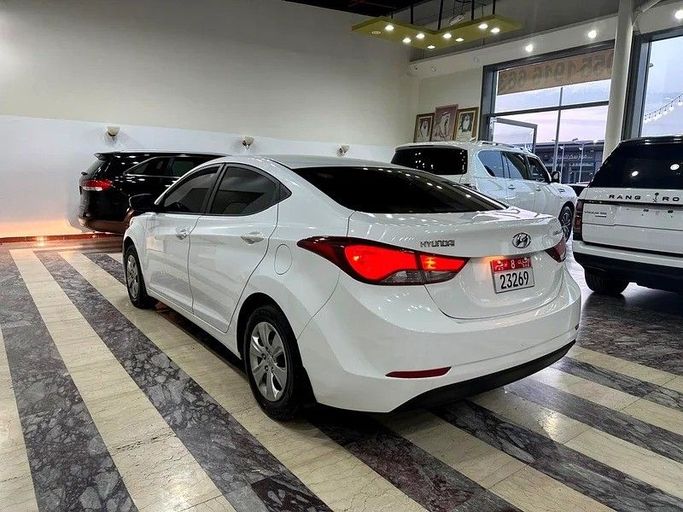 Used Hyundai Elantra V (MD) Facelift, 1.6 l, 2015 in Abu Dhabi by Al Ramz Motors, White color. GCC Specs | AUTO.AE
