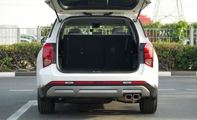 Подержанный Hyundai Palisade I Рестайлинг, 3.8 л, 2023 в Абу-Даби от Advantage Motors Белый цвет. GCC | AUTO.AE