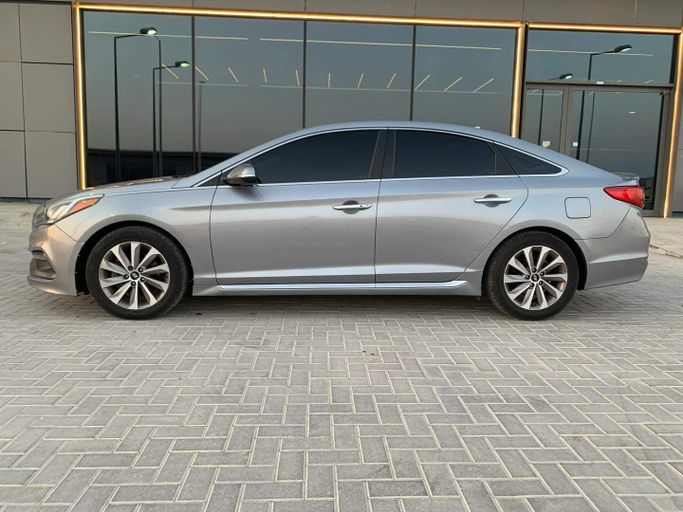 Used Hyundai Sonata VII (LF), 2.0 l, 2016 in Abu Dhabi by Al Fajr Automobile showroom, Grey color. GCC Specs | AUTO.AE