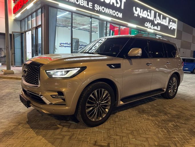 Used Infiniti QX80 I Facelift 2, 5.6 l, 2021 in Abu Dhabi by Golden coast automobile showroom, White color.  | AUTO.AE