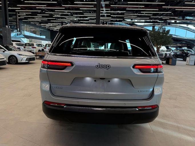 Новый Jeep Grand Cherokee L V (WL), 3.6 л, 2025 в Абу-Даби от Baniyas Cars Abu Dhabi Белый цвет. Other | AUTO.AE