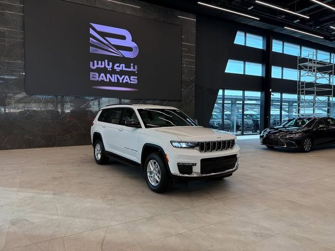 Новый Jeep Grand Cherokee L V (WL), 3.6 л, 2025 в Абу-Даби от Baniyas Cars Abu Dhabi Белый цвет. Other | AUTO.AE