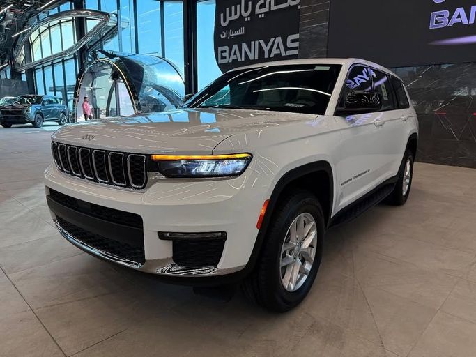 Новый Jeep Grand Cherokee L V (WL), 3.6 л, 2025 в Абу-Даби от Baniyas Cars Abu Dhabi Белый цвет. Other | AUTO.AE