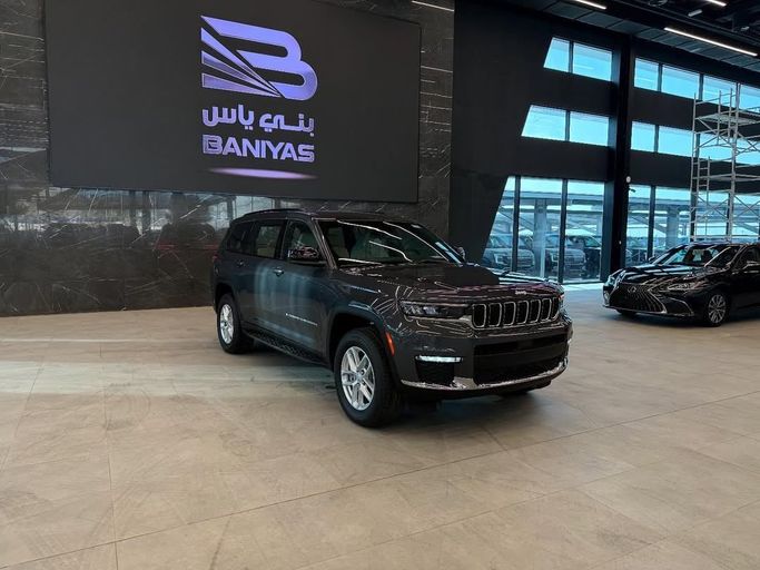 Новый Jeep Grand Cherokee L V (WL), 3.6 л, 2025 в Абу-Даби от Baniyas Cars Abu Dhabi Черный цвет. Other | AUTO.AE