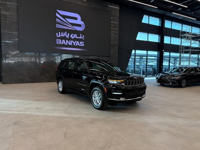 Новый Jeep Grand Cherokee L V (WL), 3.6 л, 2025 в Абу-Даби от Baniyas Cars Abu Dhabi Черный цвет. Other | AUTO.AE