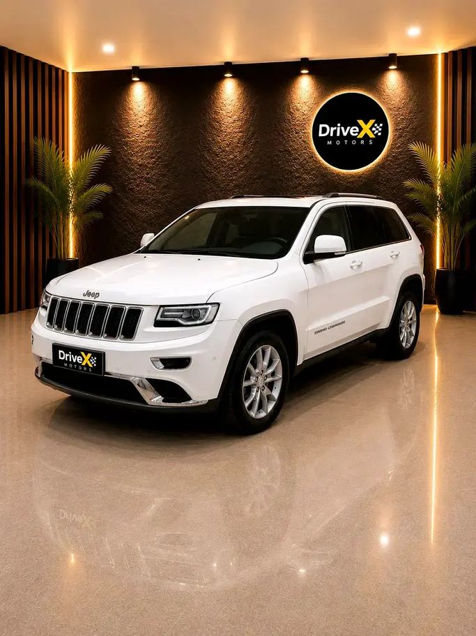 مستعملة Jeep Grand Cherokee عملية فيس ليفت IV (WK2), 5.7 l, 2015 في في الإمارات, أبوظبي من Drive X Motors، اللون أبيض. مواصفات الخليج | AUTO.AE | إعلان #274539