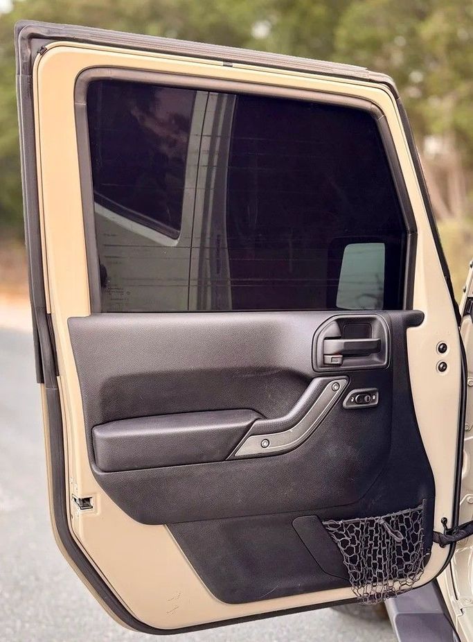 Used Jeep Wrangler IV (JL), 3.6 l, 2017 in Abu Dhabi by Al Waleed Used Cars, Beige color. GCC Specs | AUTO.AE