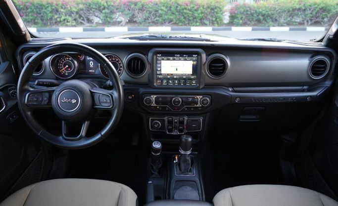 Used Jeep Wrangler IV (JL), 3.6 l, 2022 in Abu Dhabi by Advantage Motors, Green color. GCC Specs | AUTO.AE