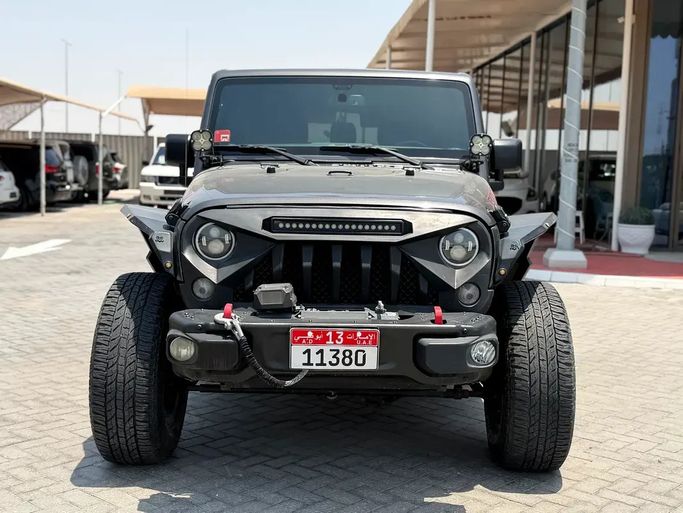مستعملة Jeep Wrangler III (JK), 3.6 l, 2017 في في الإمارات, أبوظبي من Al Hazim Motors، اللون أسود. المواصفات الأمريكية | AUTO.AE | إعلان #276116