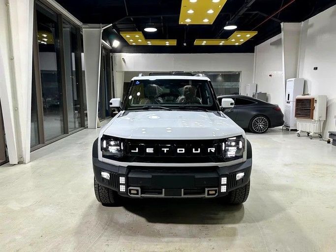 Новый Jetour T2, 2.0 л, 2025 в Абу-Даби от Al Ramz Motors Белый цвет. Китайская | AUTO.AE