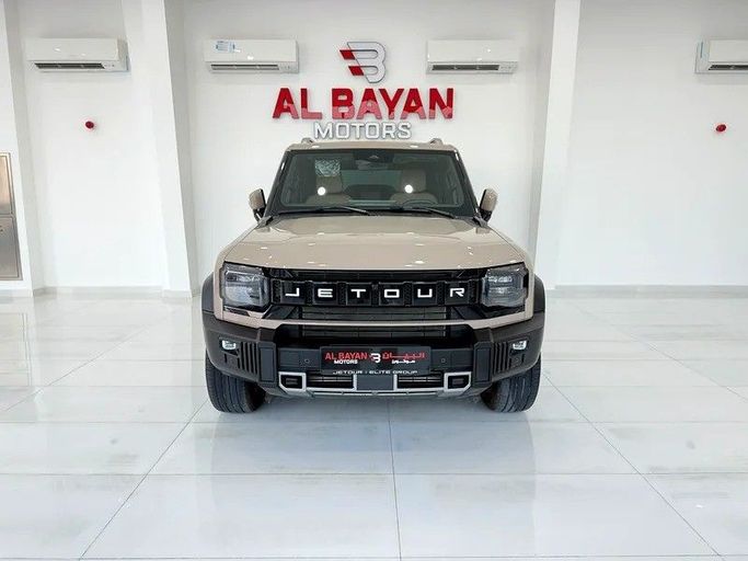 Подержанный Jetour T2, 2.0 л, 2025 в Абу-Даби от Al Bayan Motors Бежевый цвет. GCC | AUTO.AE