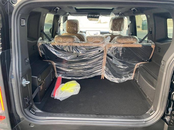 Новый Jetour T2, 2.0 л, 2025 в Абу-Даби от The Shark Automobile Showroom Черный цвет.  | AUTO.AE