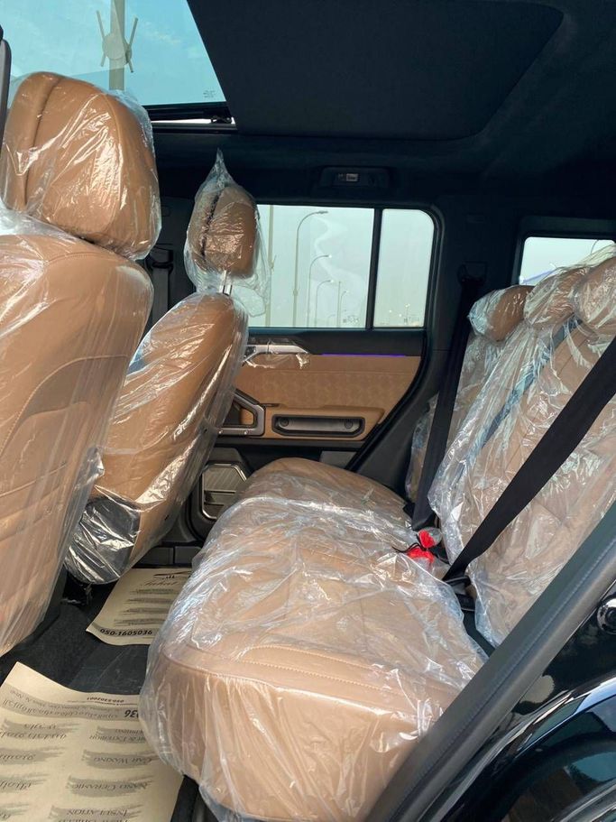 Новый Jetour T2, 2.0 л, 2025 в Абу-Даби от The Shark Automobile Showroom Черный цвет.  | AUTO.AE