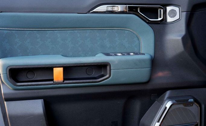 مستعملة Jetour T2, 2.0 l, 2024 في في أبو ظبي من Advantage Motors، اللون رمادي. مواصفات الخليج | AUTO.AE