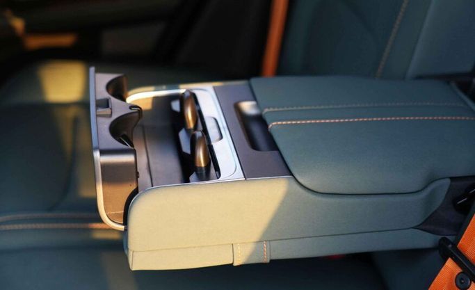 مستعملة Jetour T2, 2.0 l, 2024 في في أبو ظبي من Advantage Motors، اللون رمادي. مواصفات الخليج | AUTO.AE