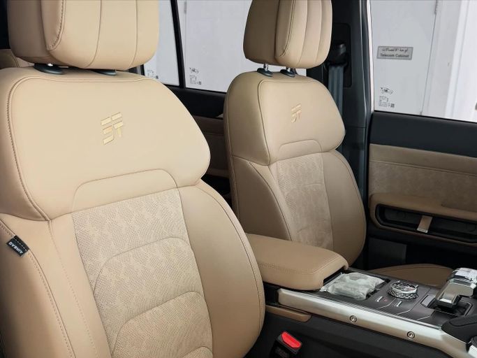 Подержанный Jetour T2, 2.0 л, 2025 в Абу-Даби от Speed Car Motors Светло-коричневый цвет.  | AUTO.AE